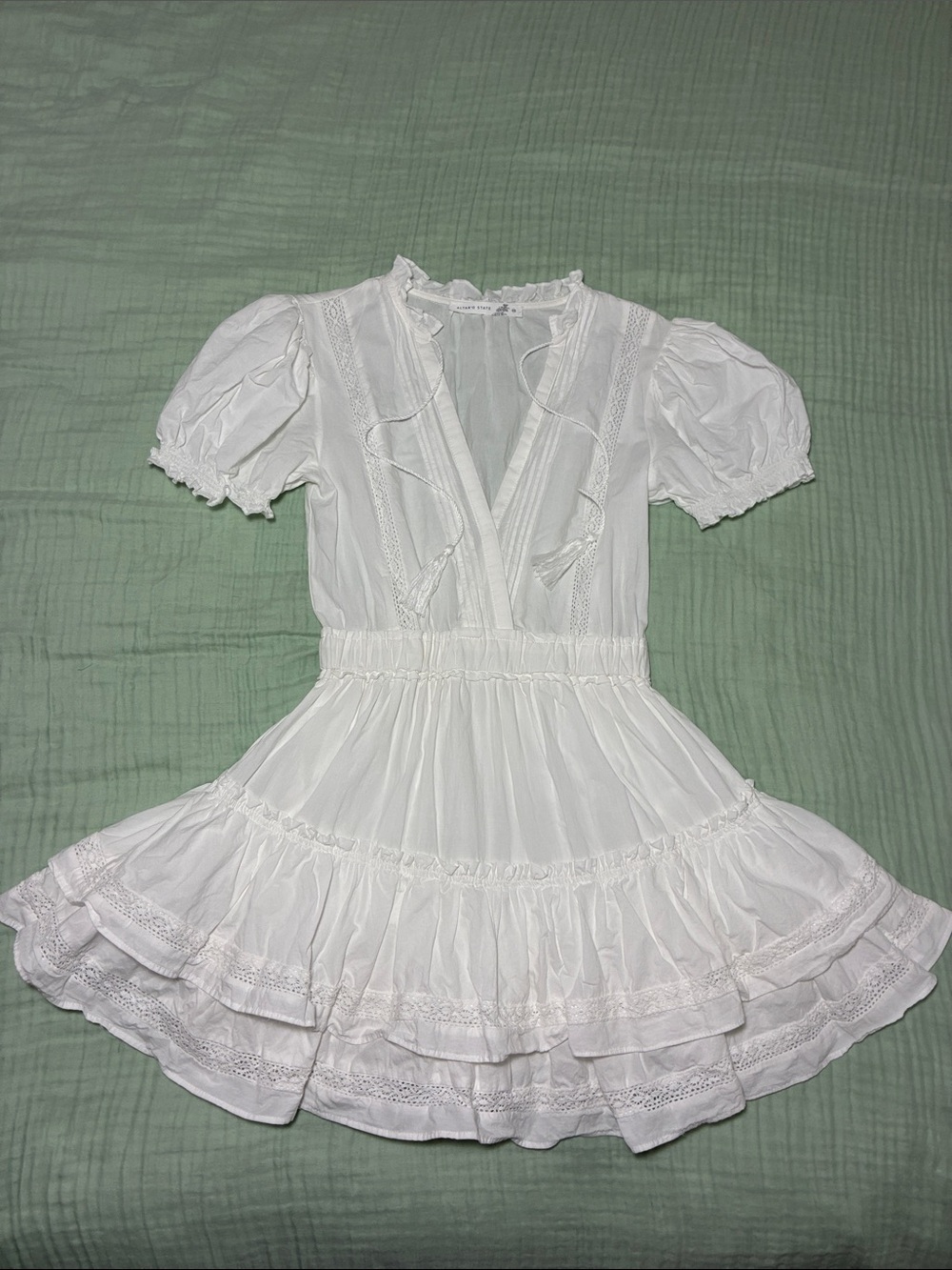 Altar’d State White Ruffled Dress with Puff Sleeves, size XS